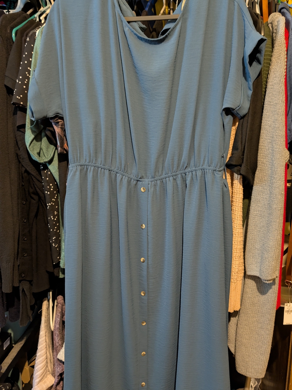 Relaxed Button-Front Midi Dress in Dusty Blue